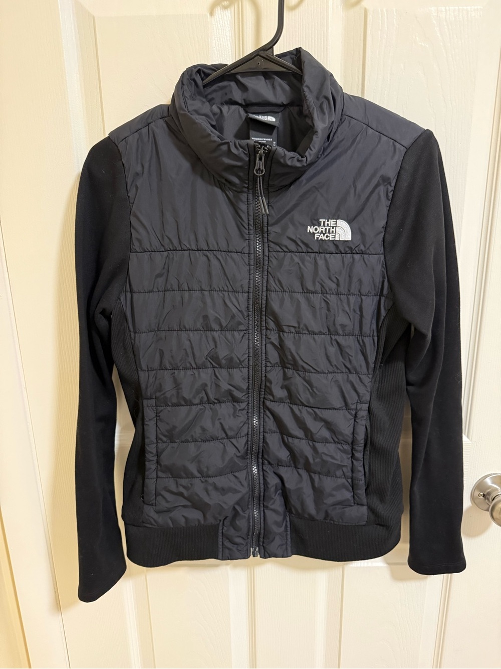 The North Face Women's Fitted Black Quilted Hybrid Jacket